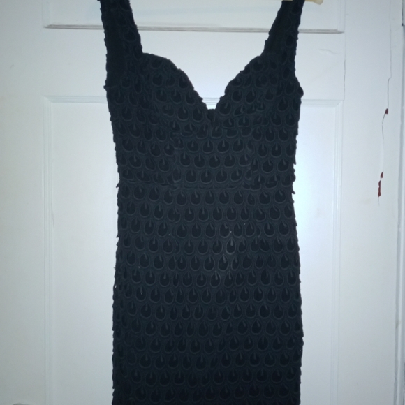 Gorjess Closet Dresses & Skirts - Black bodycon detailed dress